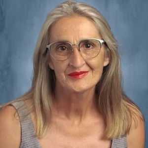 Meet your Posher, Ana